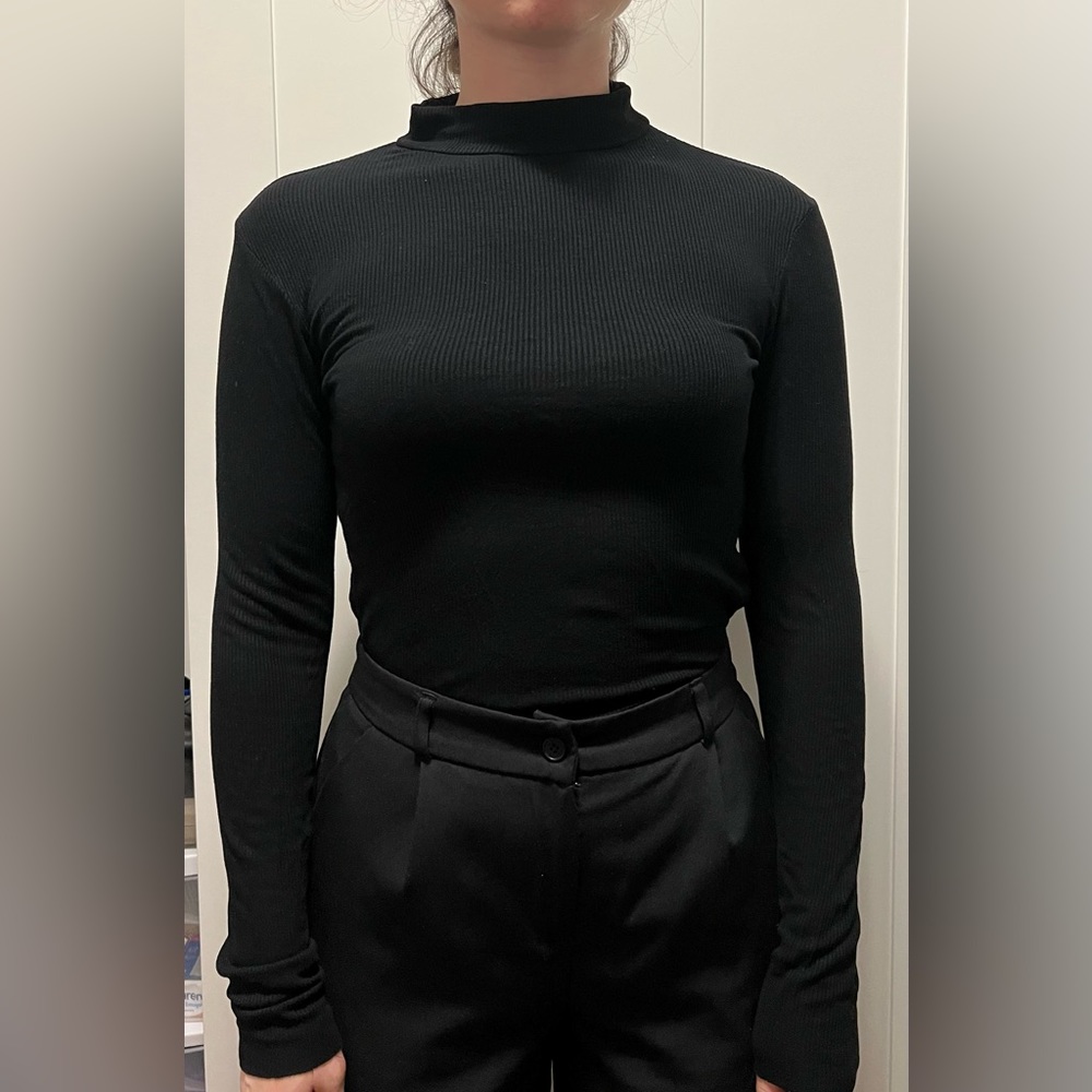 Black turtleneck body